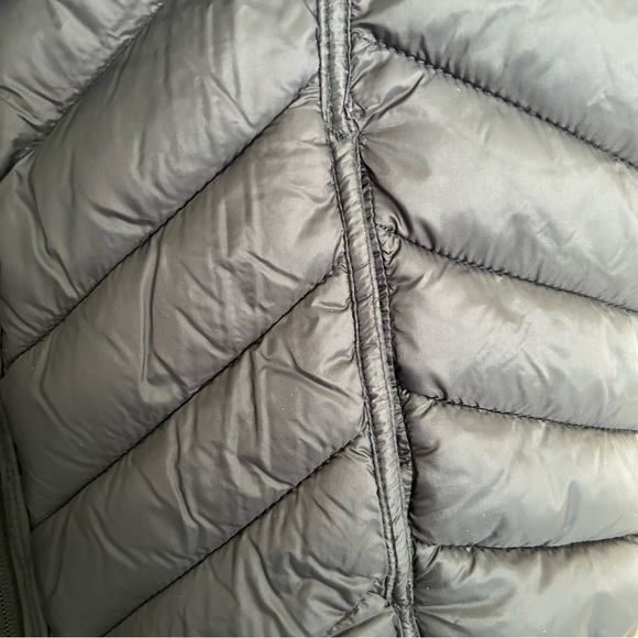 Nautica Reversible Down Vest - Picture 5 of 6
